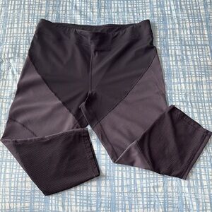 Champion Black and Gray Athletic Capri Leggings XL